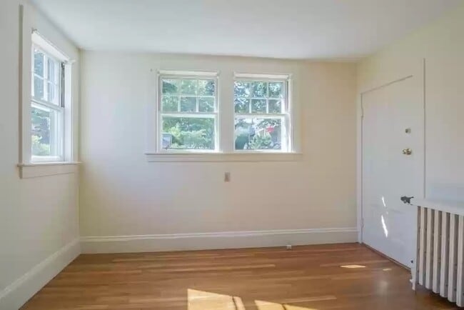 Bedroom - 193 Lynn Shore Dr