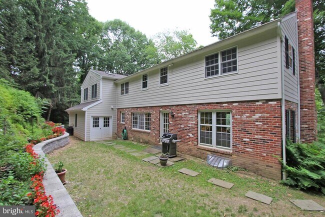 Building Photo - 594 Contention Ln