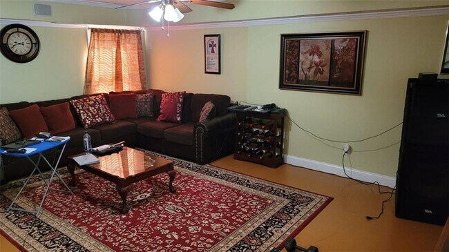 Building Photo - 2750 Wellington Way SE