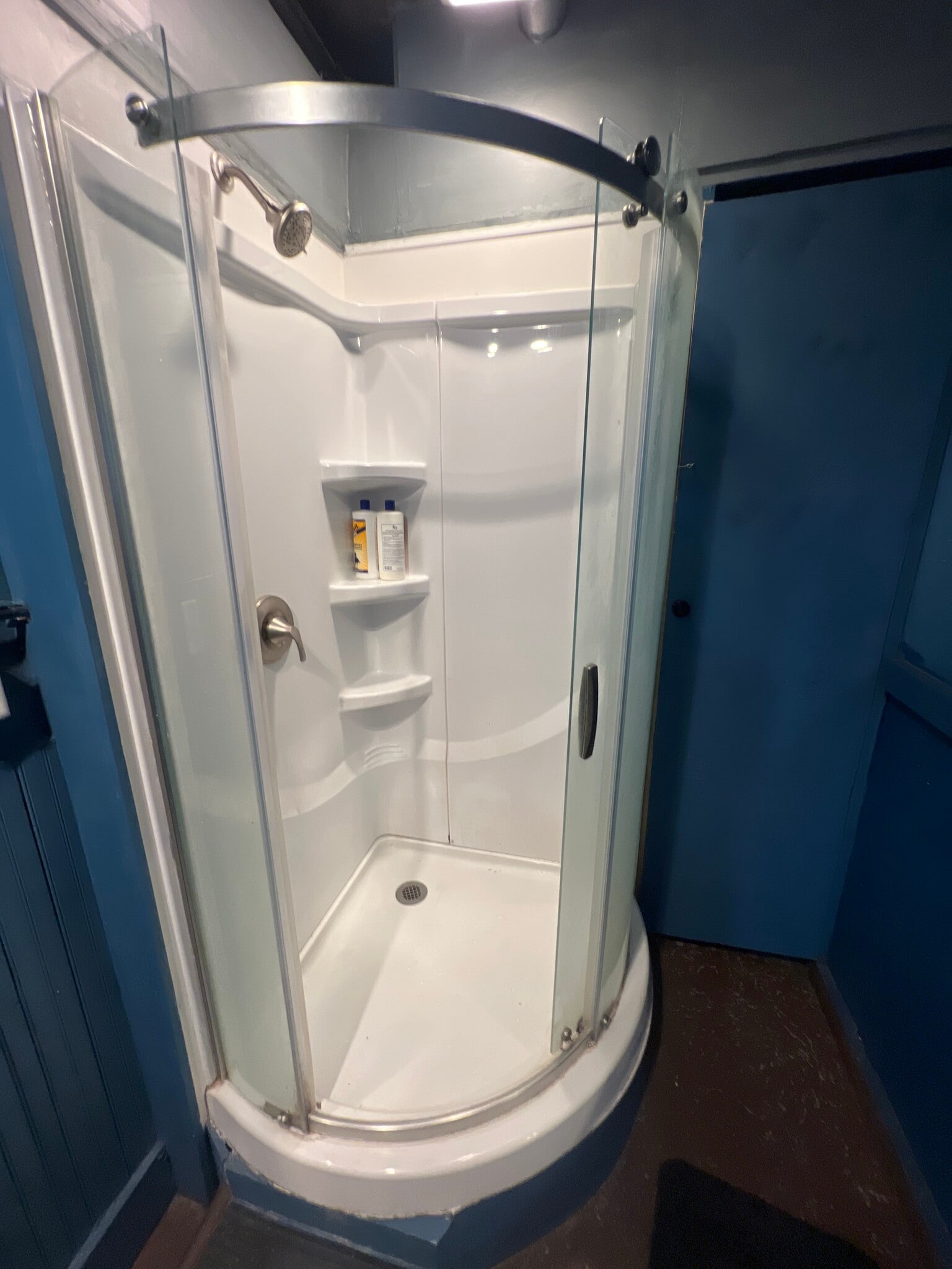 Shared shower - 44 E Bacon St