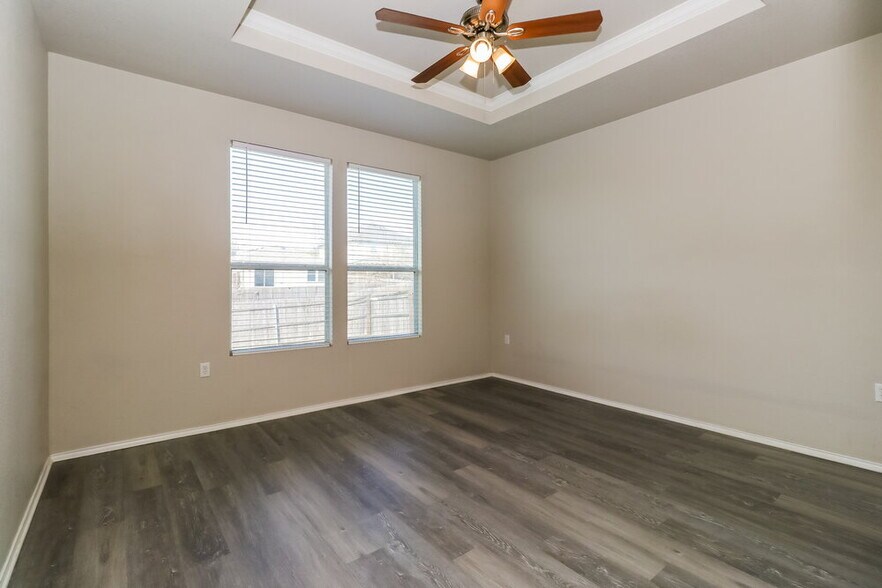 Building Photo - 5808 Glowing Star Trail