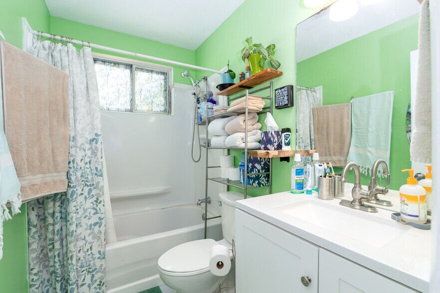 Building Photo - 1101 Kitt Pl