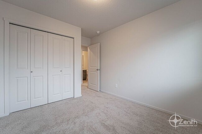 Building Photo - 2018 S Taverner Dr