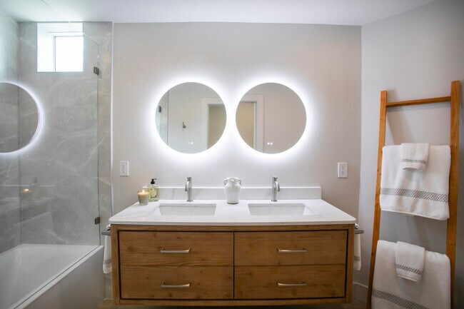 Building Photo - 126 Sunset Cove Ln