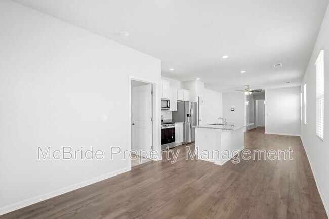 Building Photo - 6036 Beadlow St