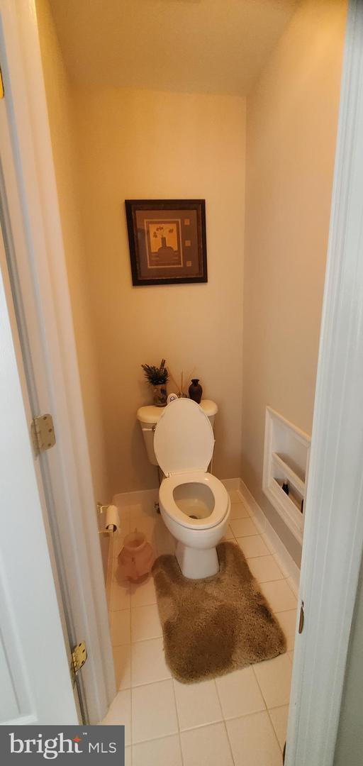 Building Photo - Elegant Colonial Near Parks, Shopping, and Commuter Routes
