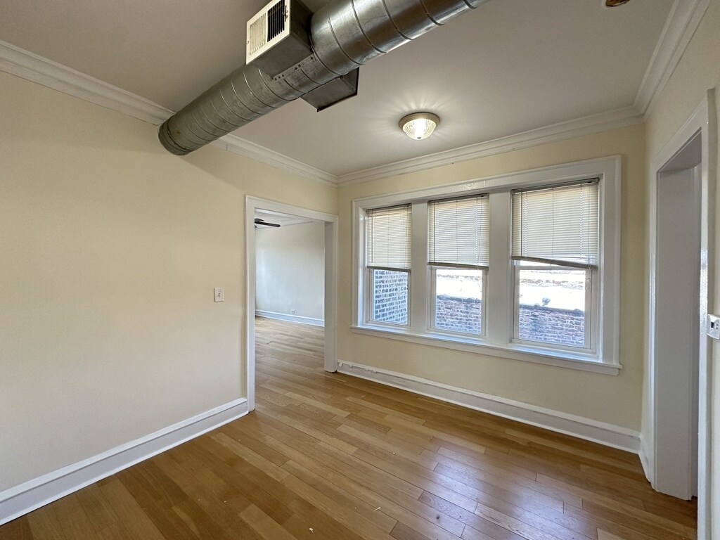 Building Photo - 3533 W Fullerton Ave