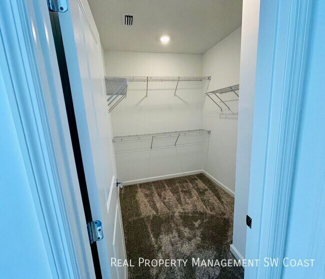 Building Photo - 27851 Solis Grande Dr