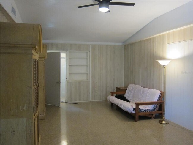 Building Photo - 1602 SW Williston Rd