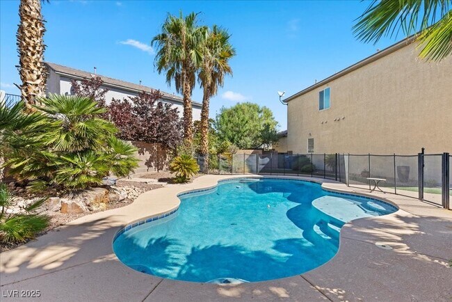 Building Photo - 5863 Gushing Spring Ave