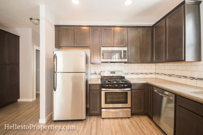 Building Photo - 437 NW 14th St