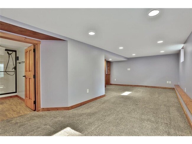 Building Photo - 2122 Temple Ct