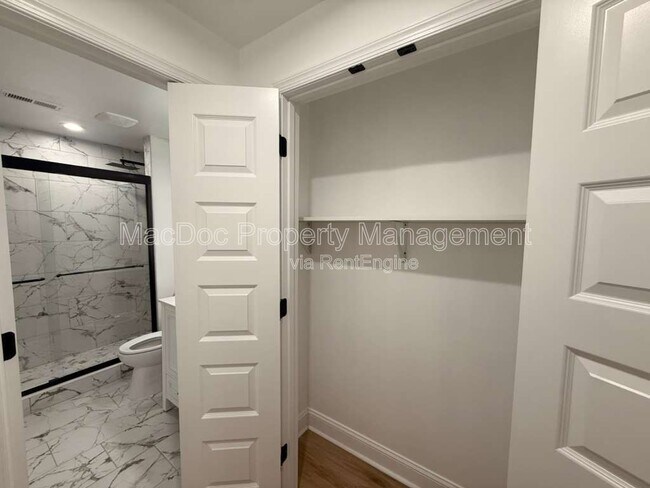 Building Photo - 10402 Laurel Ridge Way