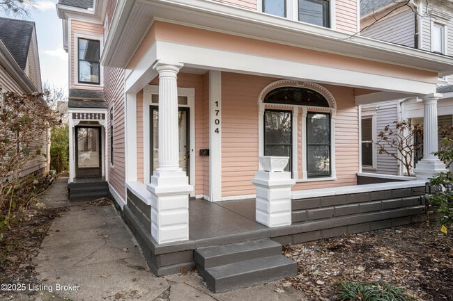 Building Photo - 1704 Rosewood Ave