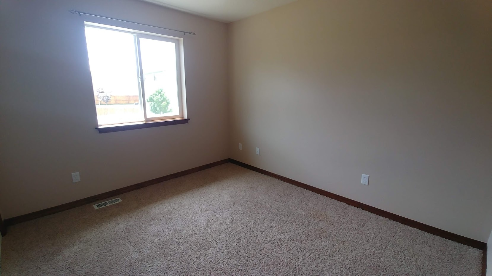 Building Photo - 1465 SW Lehman Ct