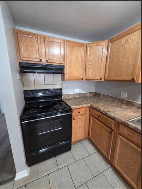 Building Photo - 6205 S Michigan Ave