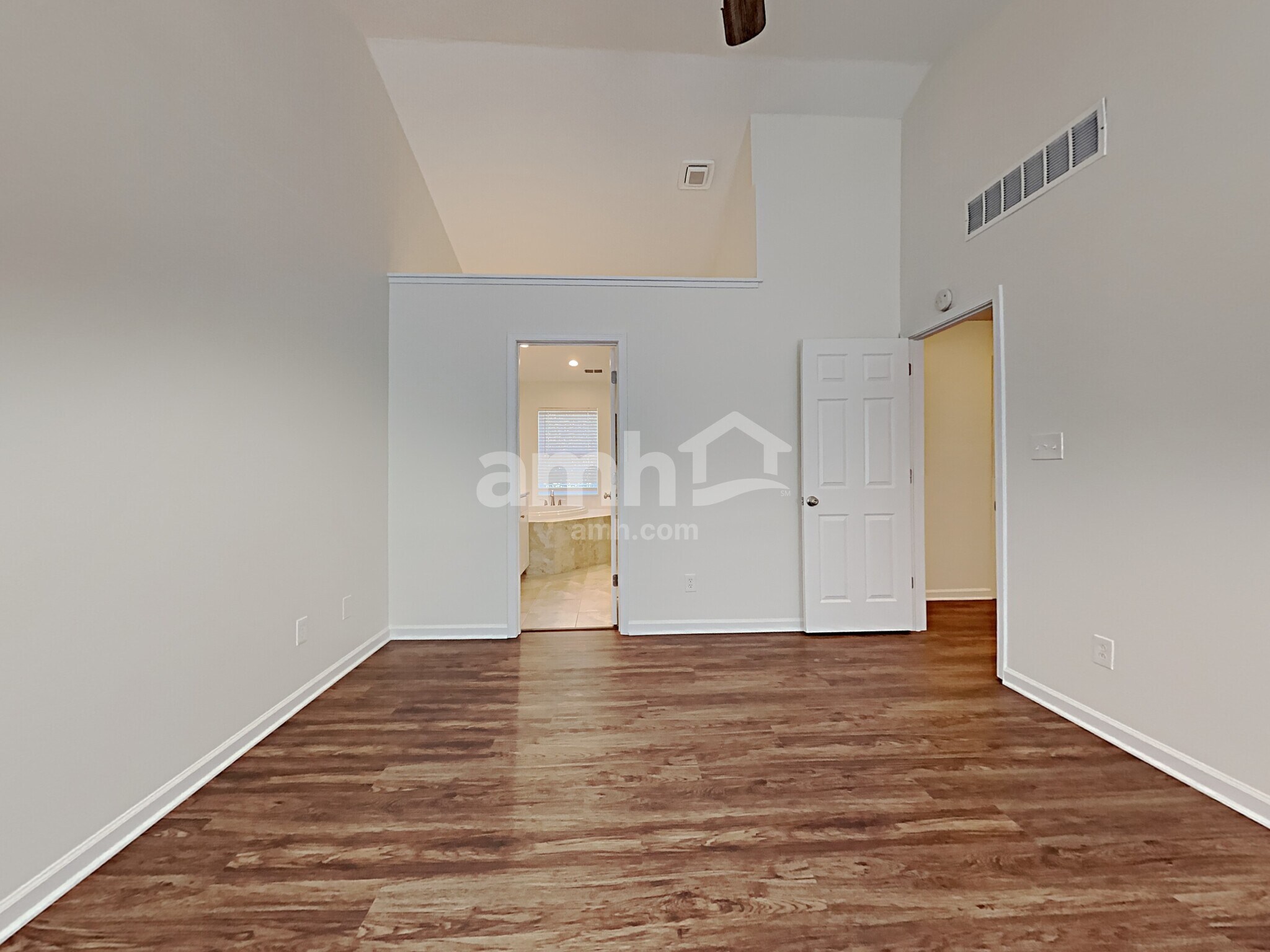 Building Photo - 4874 Oakton Way