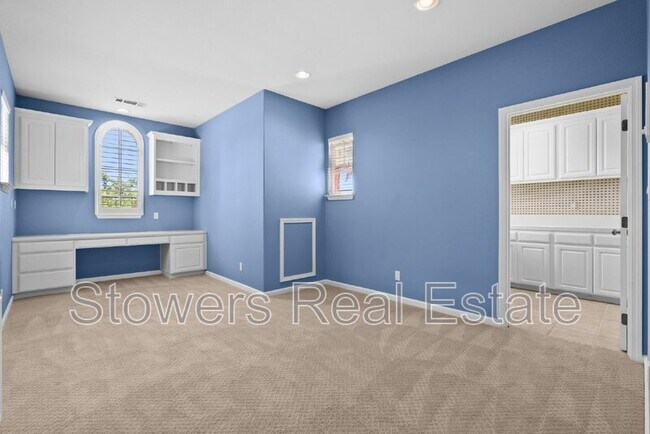 Building Photo - 1108 Bellingham Square