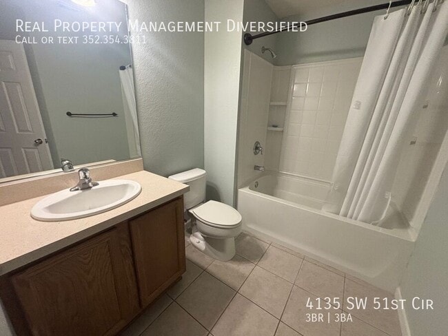 Building Photo - 4135 SW 51st Cir
