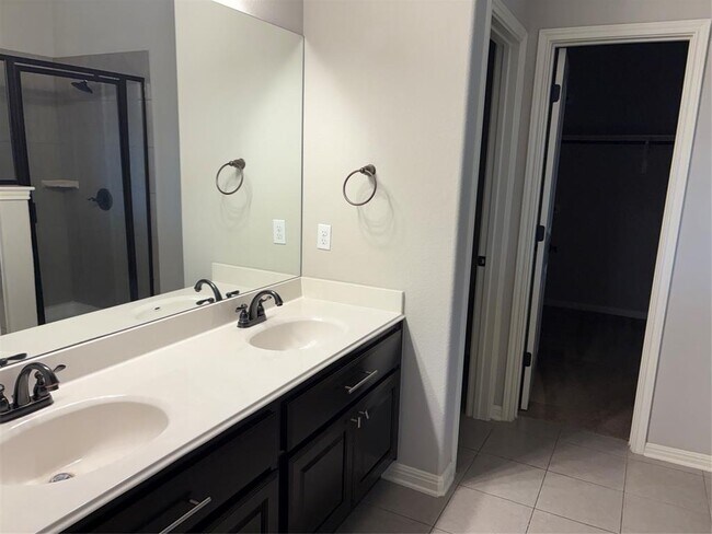 Building Photo - 104 San Matteo St