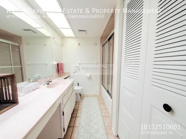Building Photo - 20 Woodlake Pl