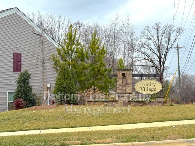 Building Photo - 8109 Murray Br Dr