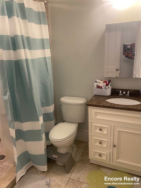 Building Photo - 1089 Beacon St