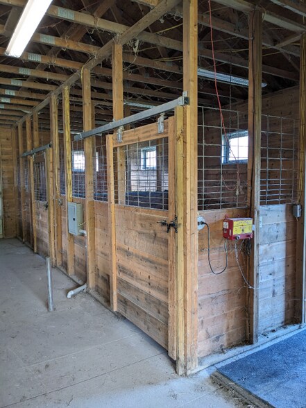 Building Photo - 10915 Roloson Rd