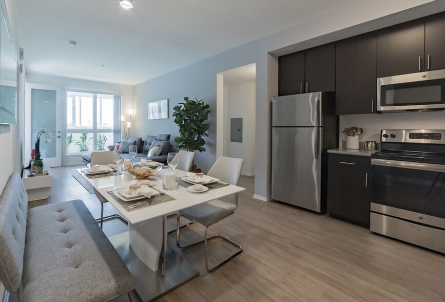 Interior Photo - William on Sunset