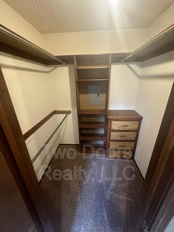 Building Photo - 3612 N Drexel Blvd