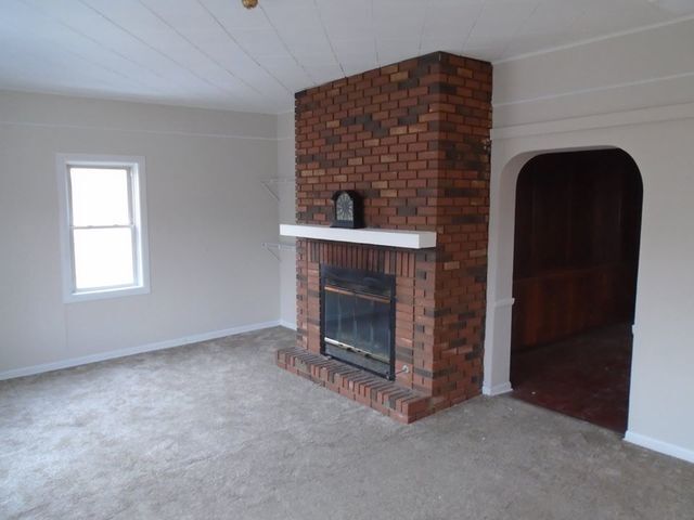 Primary Photo - 205 S Main St