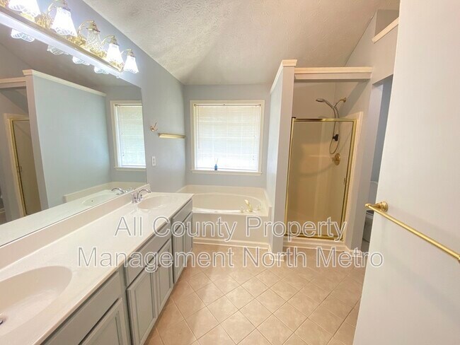 Building Photo - 452 Antler Ln