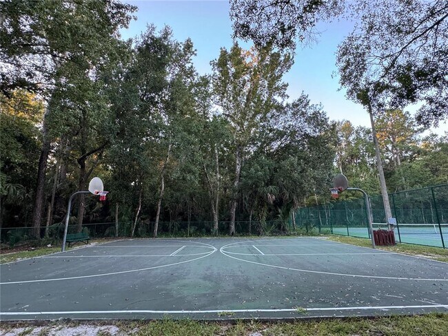 Building Photo - 592 Tall Oaks Terrace