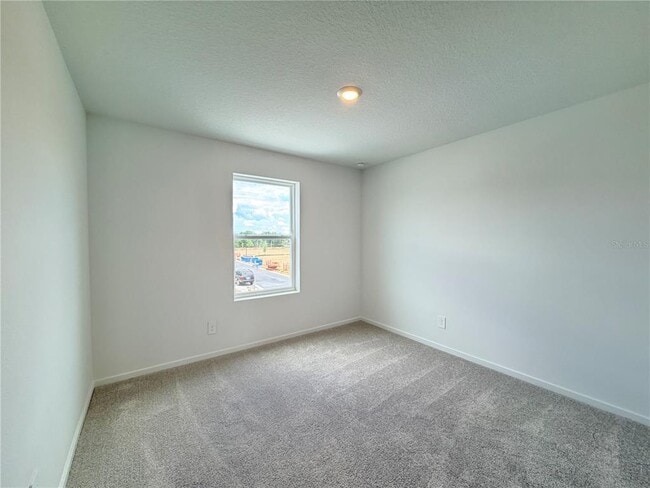 Building Photo - 842 Lynx St