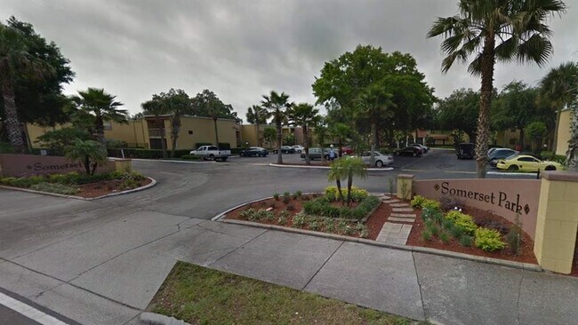 Building Photo - 2818 Somerset Park Dr