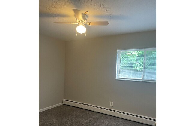 Building Photo - 550 Lowell Ave