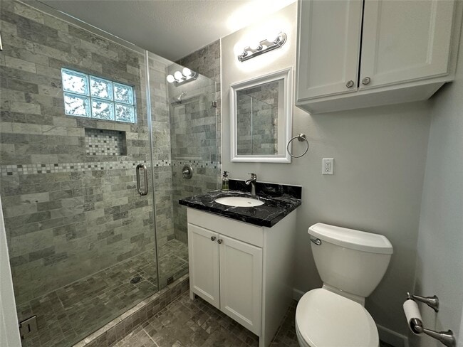 Building Photo - 4410 Pease St