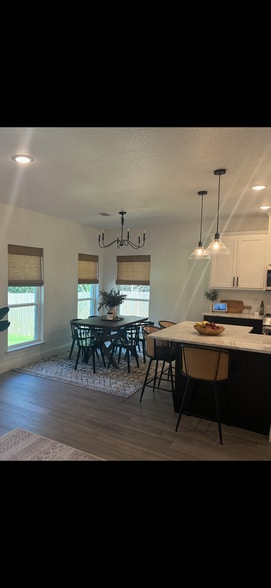 Building Photo - 4707 Llano St