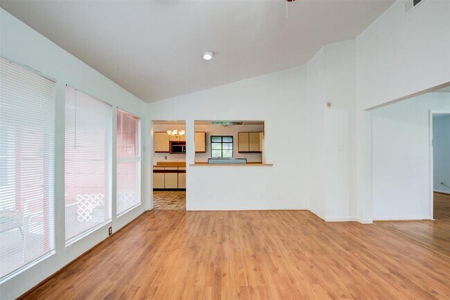 Building Photo - 3403 Linkwood Dr