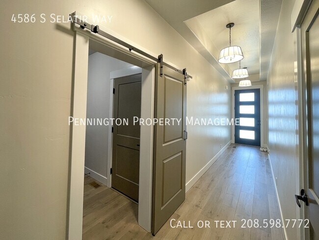 Building Photo - 4586 S Selatir Way