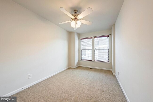 Building Photo - 42644 New Dawn Terrace