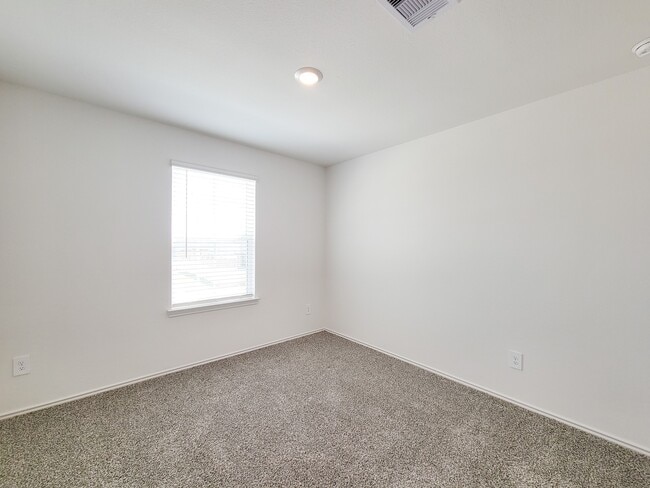 Building Photo - 4242 BROMHAM