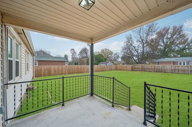 Building Photo - Stunning Updated One Story Home in Popular Brookside of Midtown Tulsa
