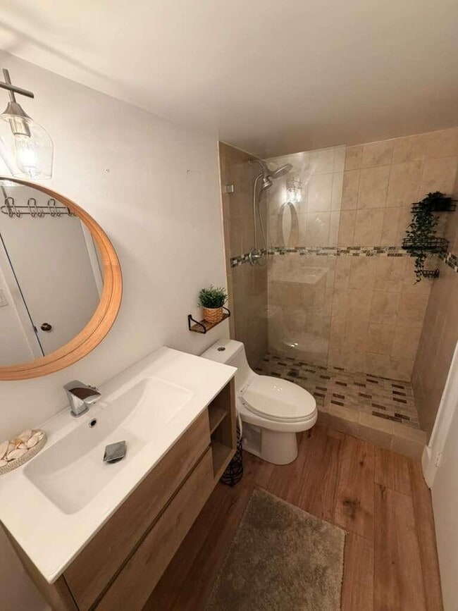 Building Photo - 301 SE 3rd St