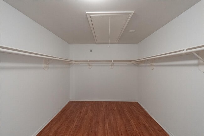 Building Photo - 11712 Logan Ridge Dr