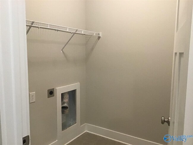 Building Photo - 700 Rivulet Dr SW