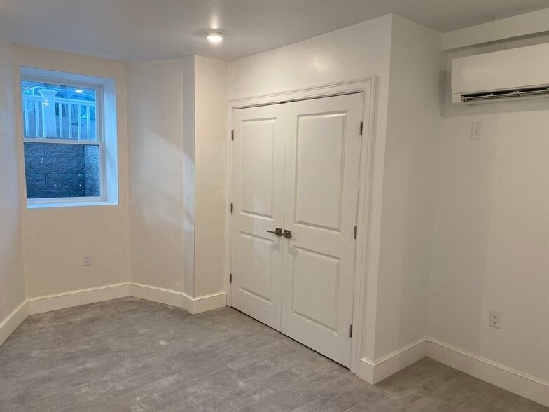 Building Photo - 6 Beech St