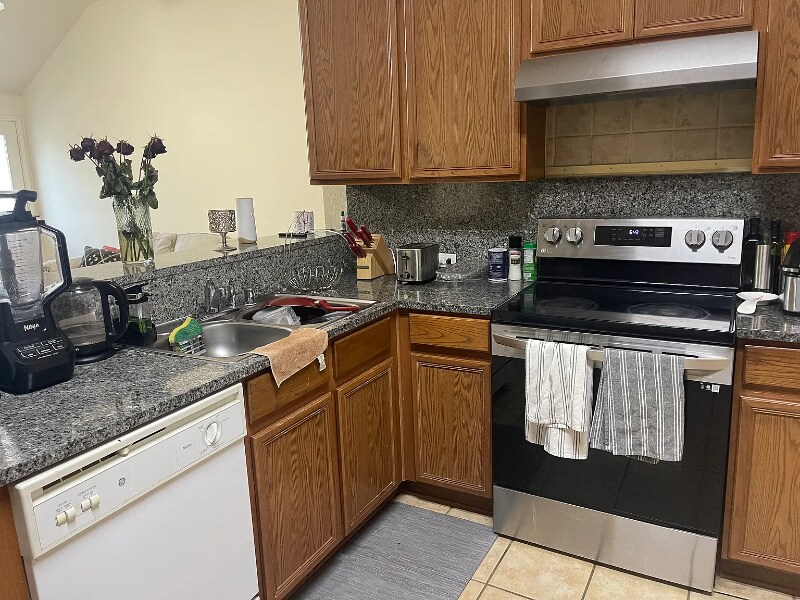 Building Photo - 3440 Crisoforo Dr