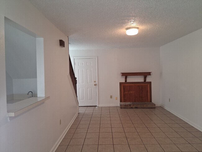 Building Photo - 116 Oak Ridge Ave