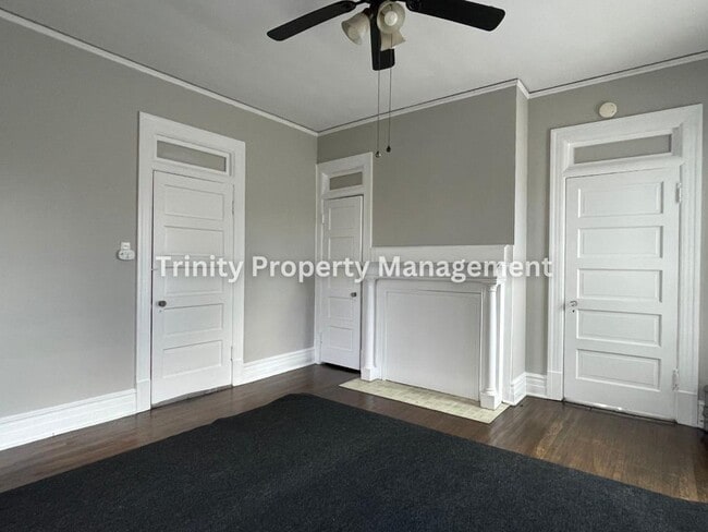 Building Photo - 628 Mulberry Ave